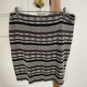 Metaphor Black and White Aztec Pencil Skirt